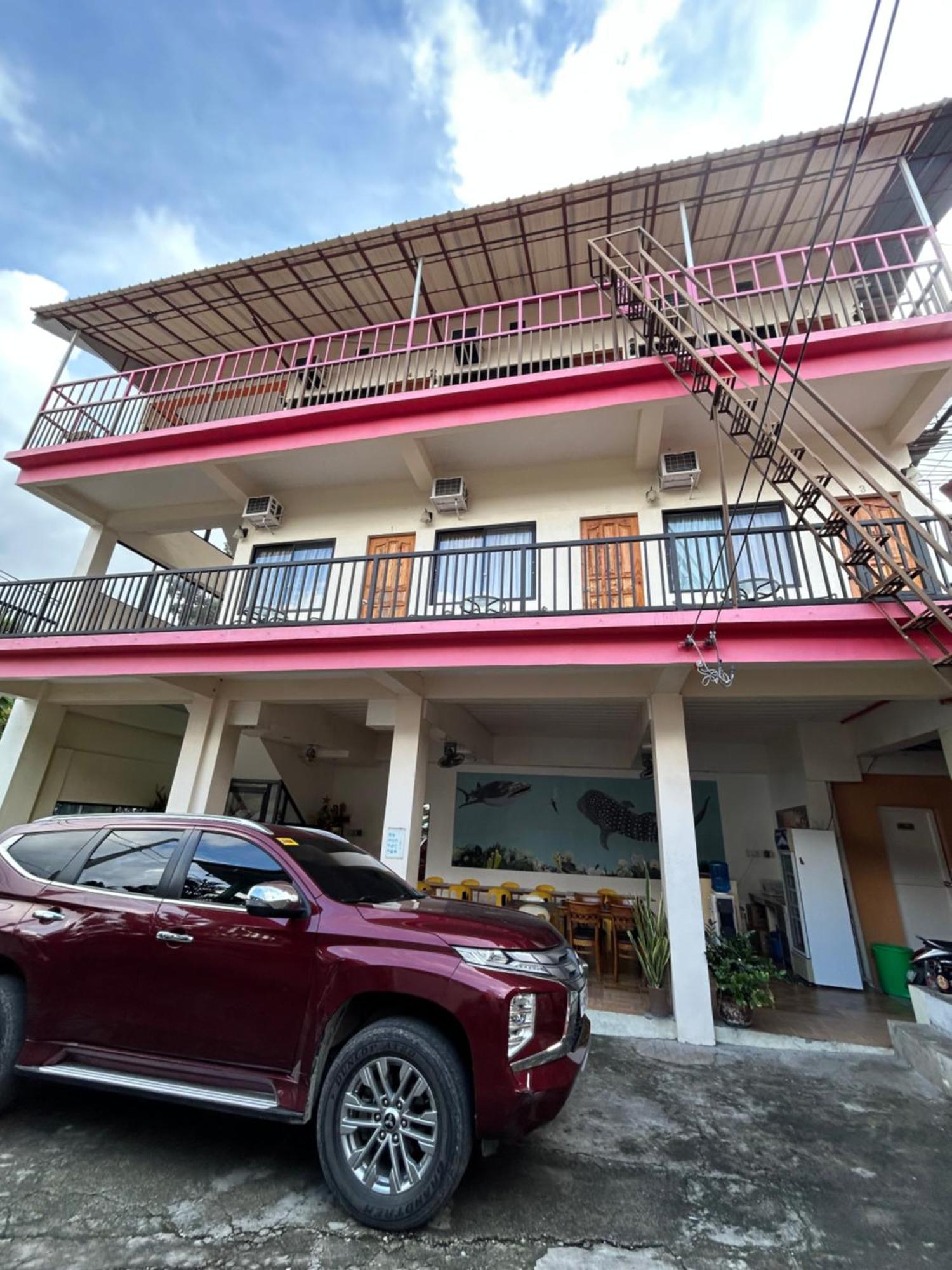 The Biggies Inn Oslob Exterior photo